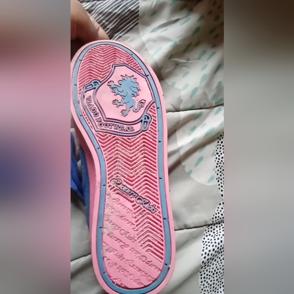 Sneakers - Picture 3 of 3